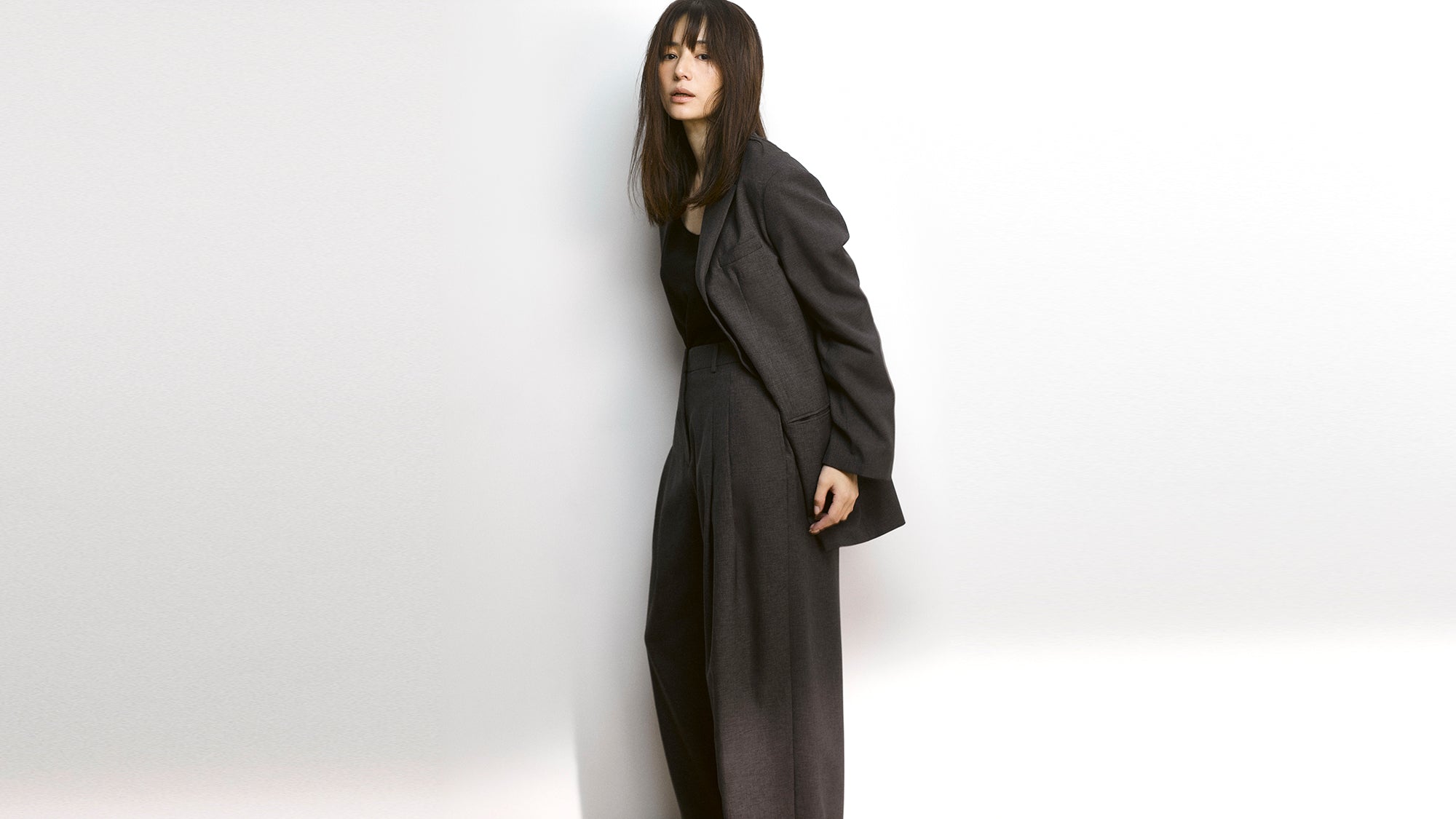 タグ付✨️loin. 井川遥 シルク ドットロングフレアスカート ブラック 36 タグ付✨️loin. 井川遥 シルク ドットロングフレアスカート